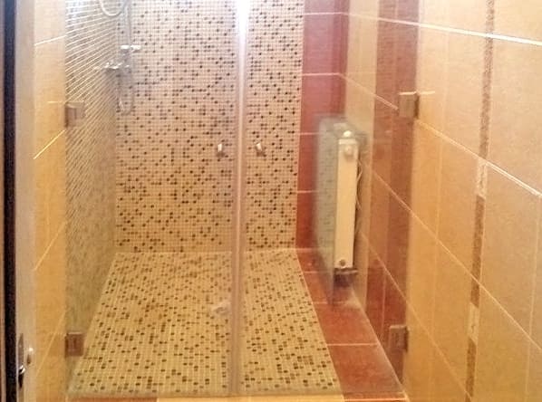 Do-it-yourself zuhanykabin: a gyári termék alternatívájának megteremtése
