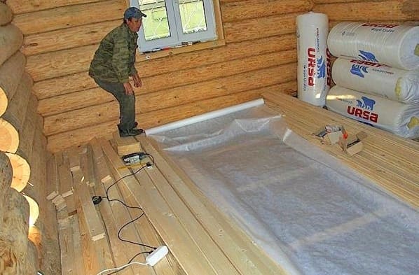 padlószigetelés egy faházban fotó