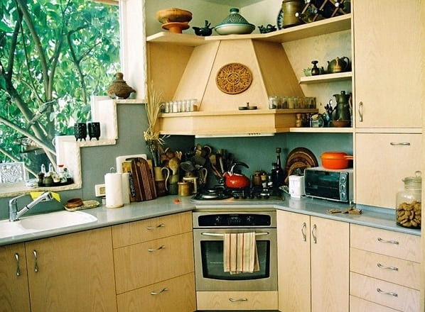 Hogyan készítsünk felújítást a konyhában: az anyagok kiválasztása és a munka sorrendje