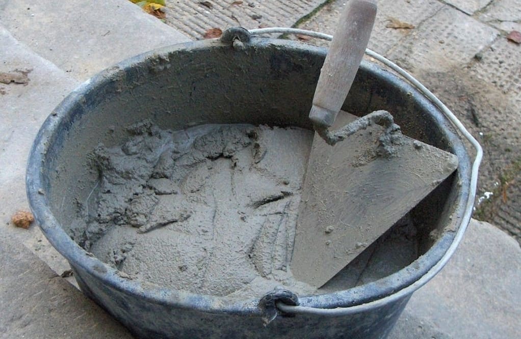 cement-homokos csemperagasztó habarcs