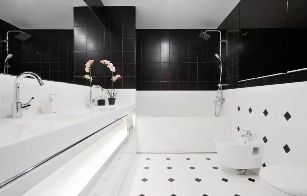Fekete-fehér fürdőszoba csempe padló 2