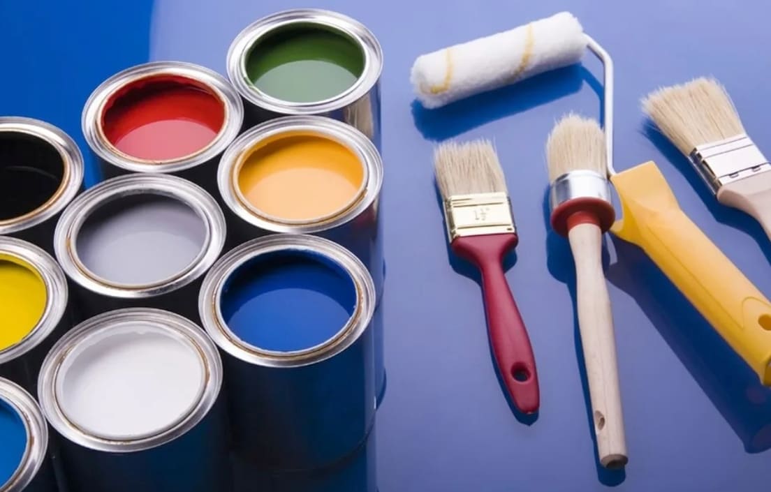 Hogyan válasszuk ki a megfelelő festéket a csempékhez