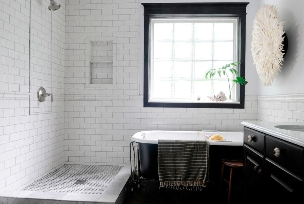 Fekete-fehér fürdő design változatok 20