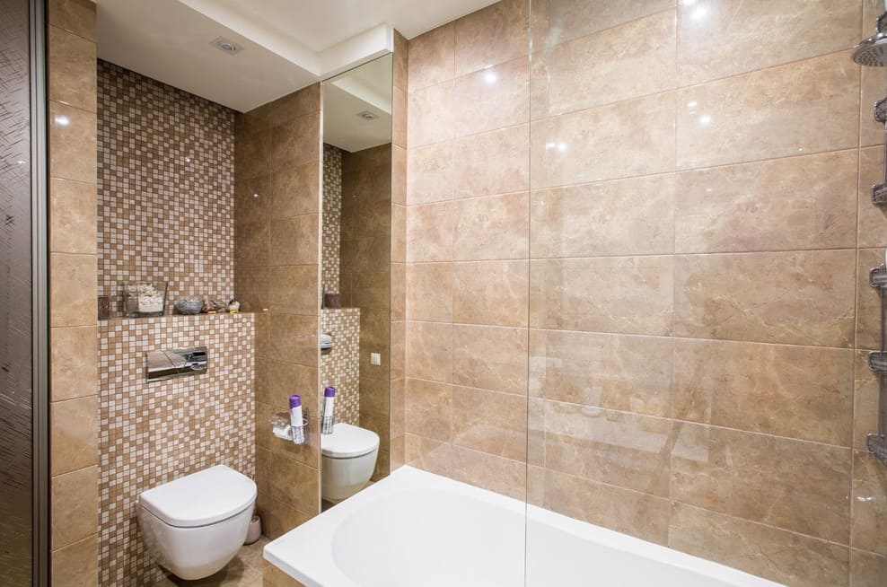Csempe mozaik a fürdőszobában: A választás jellemzői