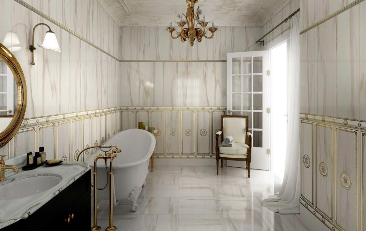 Klasszikus stílus egy márvány fürdőszobában