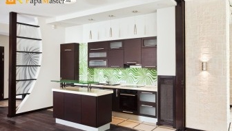 Telepítése egy új padló a konyhában: laminált egy csempe design és melyik laminált alátét jobb