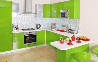 Hogyan használjuk a zöldet a konyha színkombinációjában?
