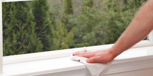 hogyan kell tisztítani a műanyag ablakokat