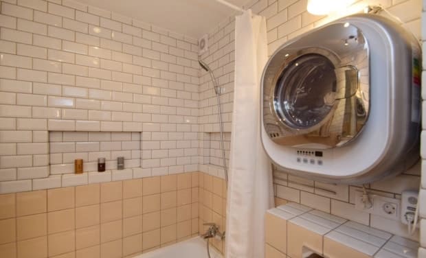 Mosógép egy kis fürdőszobában: 6 elhelyezési ötlet + fotók
