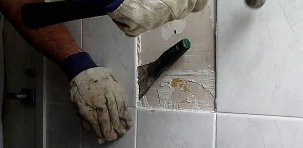 5 Módszer a csempe eltávolítására a falakról és a padlóról