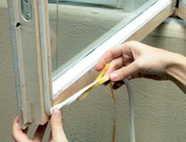 12 Tipp a fa ablakok saját kezű szigeteléséhez