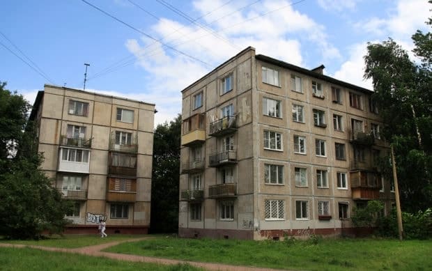 11 Pro és 9 kontra Hruscsovban lakásvásárlás