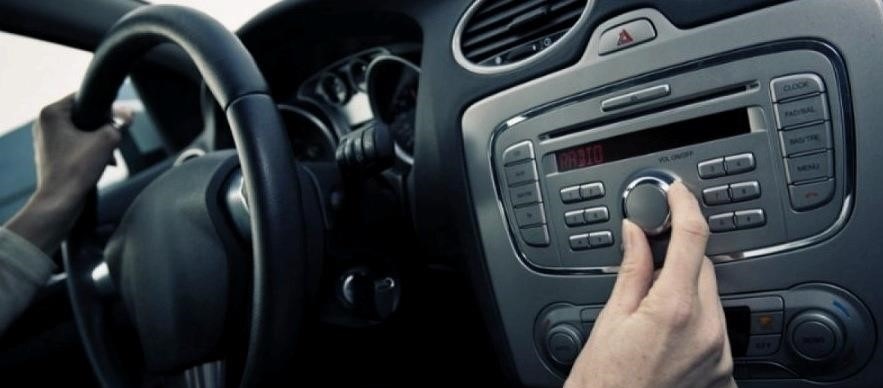 Hogyan válasszunk rádió magnót az autóhoz: hasznos tippek