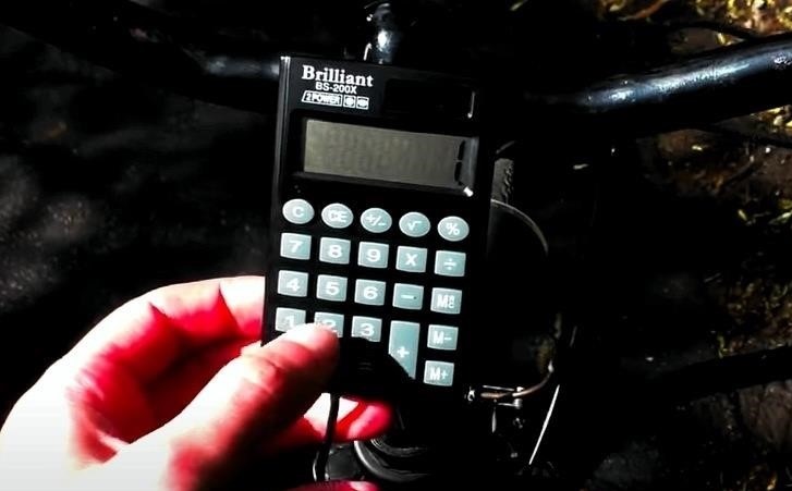 Hogyan készítsünk egy eszközt a kerékpár futásteljesítményének meghatározásához számológépből?