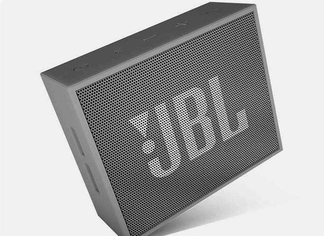 Az 5 legjobb hordozható JBL hangszóró 2021 -ben