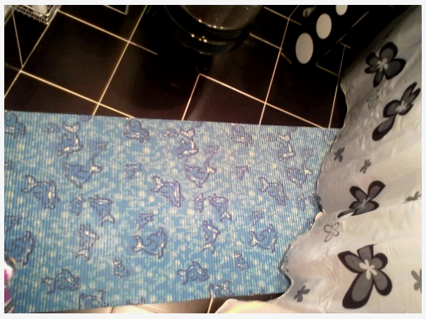 Gumi alapú szőnyeg a fürdőszobába