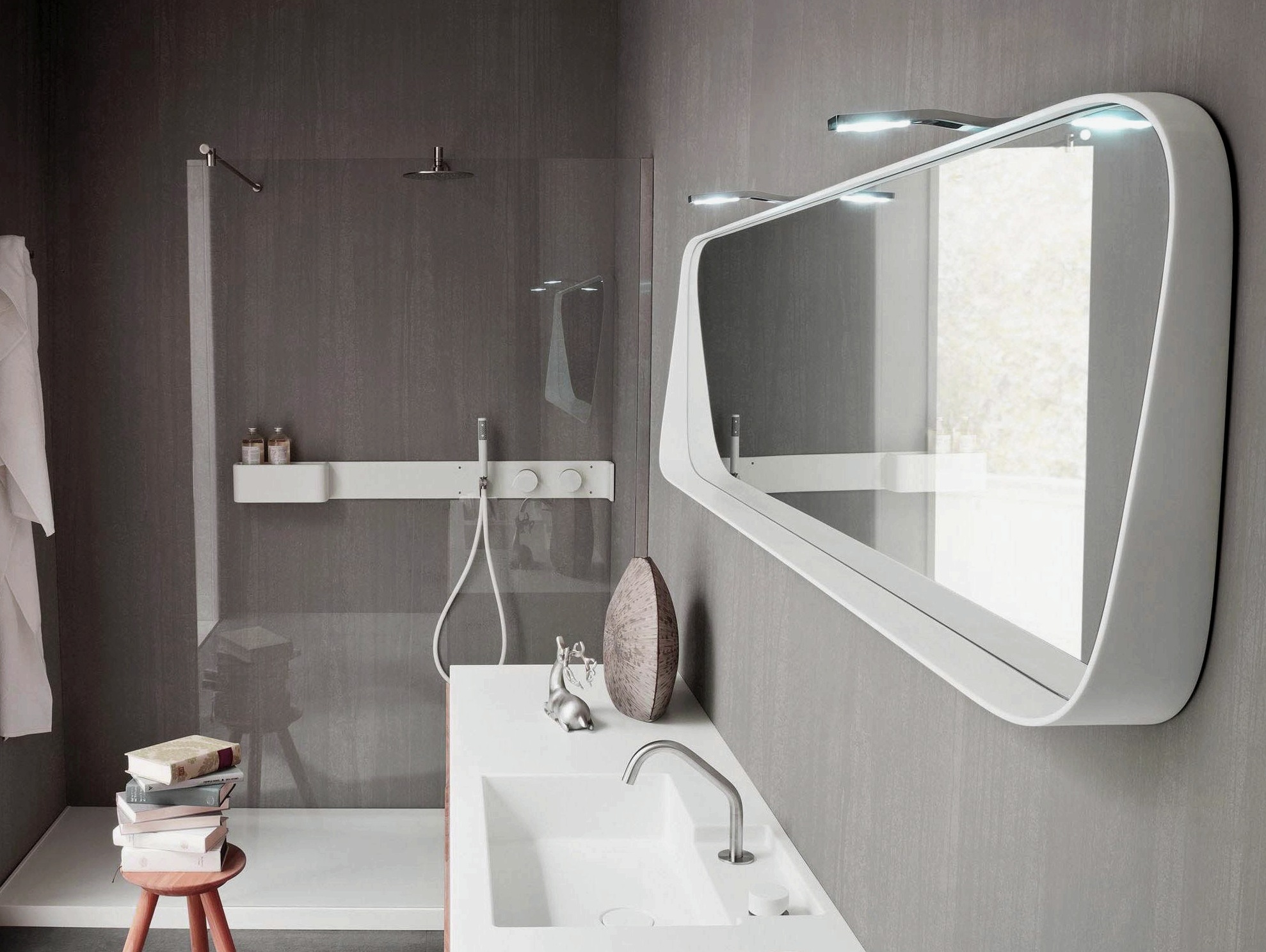 Megvilágított fürdőszobai tükör, típusok és kiválasztási szabályok