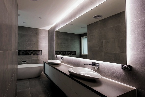Megvilágított fürdőszobai tükör, típusok és kiválasztási szabályok