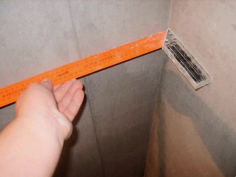 Tippek a csempe lerakásához a WC -ben, hogyan kell csinálni magad