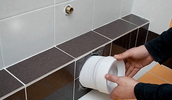 A csövek elrejtésének módjai a WC -ben, hogyan kell helyesen csinálni