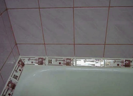Kerámia sarok csempékhez a fürdőszobában