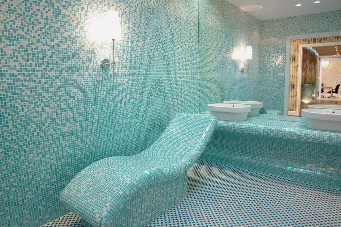 A fürdőszobában található mozaiklapok áttekintése, ajánlások a választáshoz