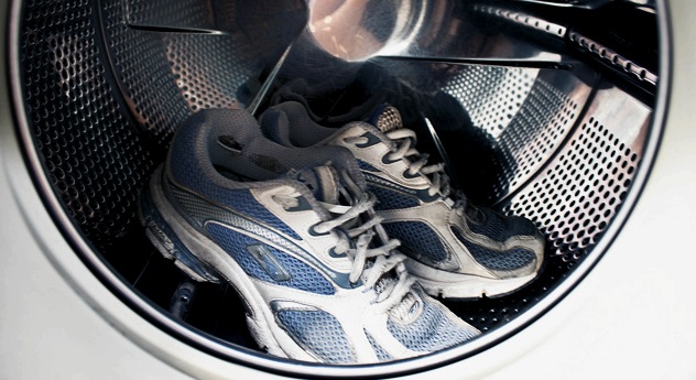 A cipők mosógépben történő mosására vonatkozó szabályok, hogyan kell helyesen
