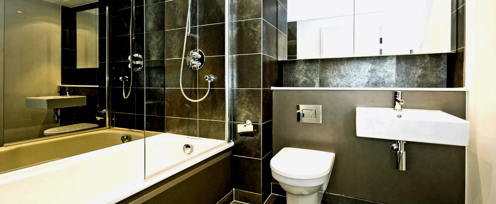 A fürdőszobában a vízvezeték kiválasztásának szabályai, szakértői tanácsok