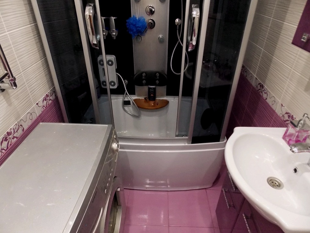 A fürdőszobában kialakítunk egy 3 nm -es szobát