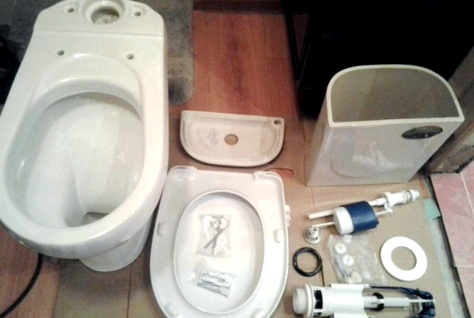 Hogyan kell telepíteni egy WC-t saját kezűleg a csempére