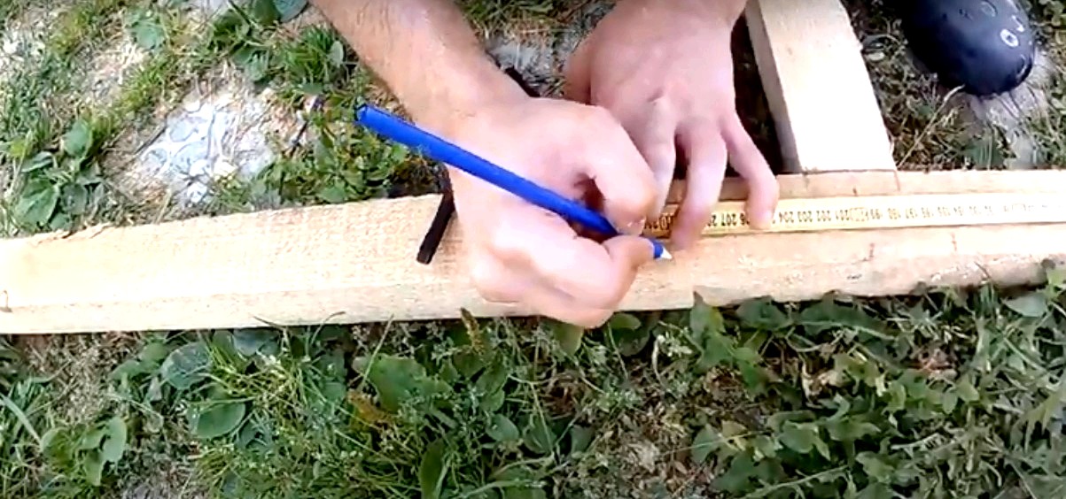 Hogyan készítsünk egy fából készült pergolát saját kezűleg
