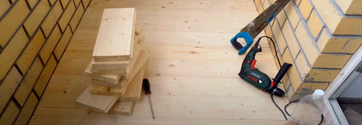 Hogyan készítsünk egy padlót egy erkélyen saját kezűleg