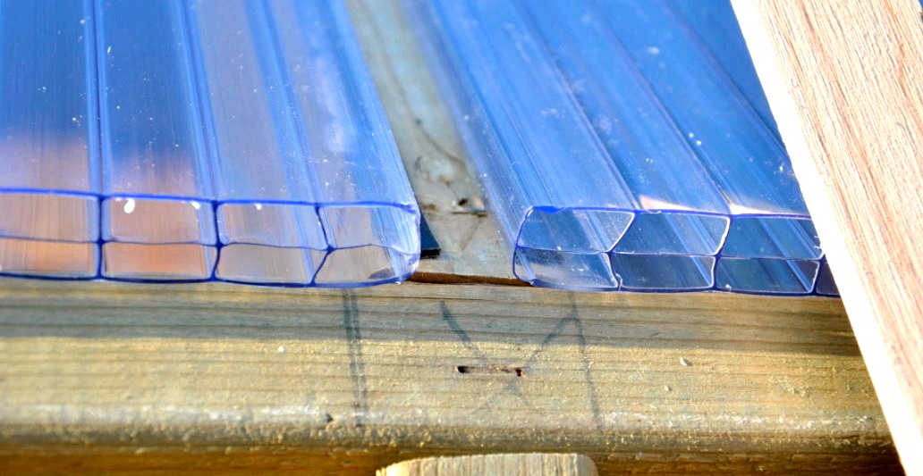 Hogyan építsünk egy polikarbonát üvegházat saját kezűleg - rajzok, számítások és fényképek