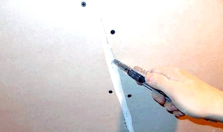 Hogyan kell kitölteni a gipszkarton tapéta és festés: műveletsorozat, sarkok, varratok