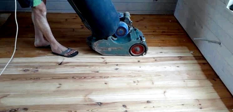 Hogyan kell kiegyenlíteni a fapadlót: lépésről lépésre utasítások