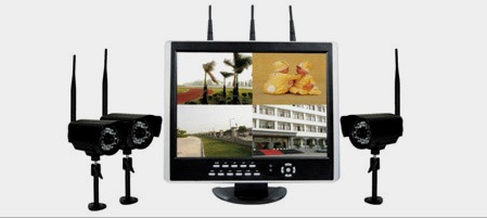 Videomegfigyelés egyedül: nyári rezidenciához és lakáshoz, egyszerű és összetett, olcsó és nem túl költséges