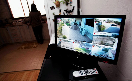 Videomegfigyelés egyedül: nyári rezidenciához és lakáshoz, egyszerű és összetett, olcsó és nem túl költséges