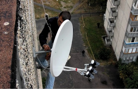 Műholdas antenna önálló felszerelése: felszerelés, csatlakoztatás, igazítás