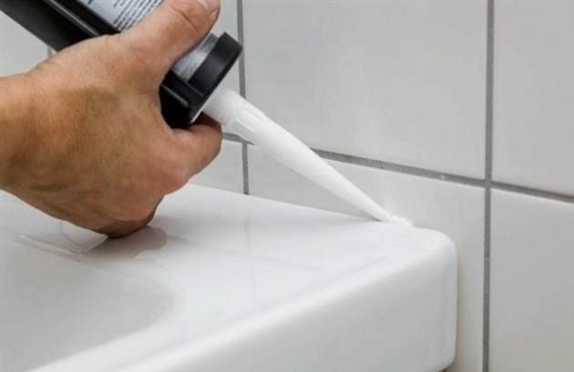 Mi a teendő, ha a WC-csatlakozás szivárog - tedd meg magad tömítéssel