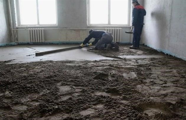 Homokbeton padló esztrichjéhez - ami jobb egy lakáshoz: nedves vagy száraz