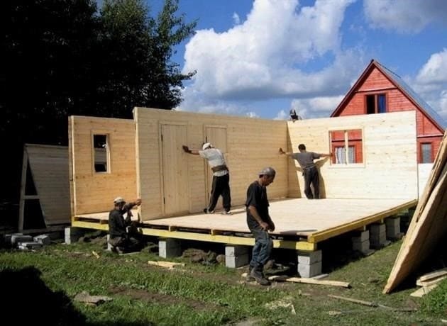 Építési jellemzők: barkács előregyártott panelházak