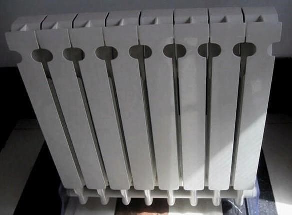 Alumínium radiátorok műszaki jellemzői: alumínium fűtőtesteket választunk a házhoz