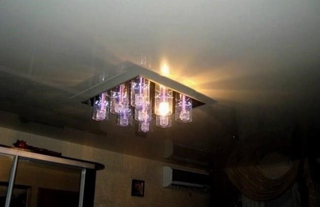 Érdekes világítási tervezési lehetőségek a helyiségben