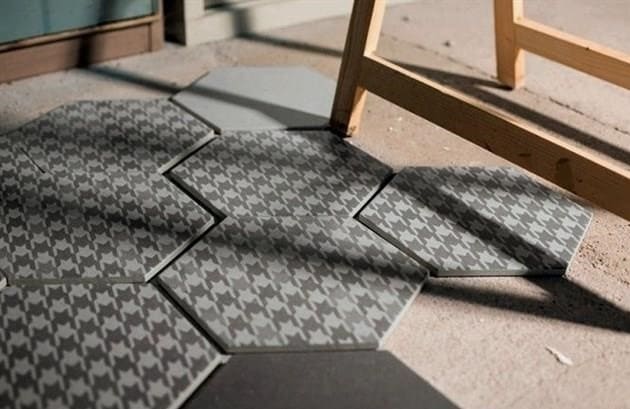 A hatszögletű padlólapok lefektetésének módszerei. Tervezési tippek