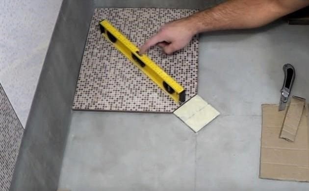 Hogyan lehet a gőzfürdőben padlót készíteni a legjobban. Fa vagy csempe?