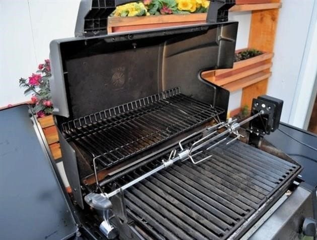 10 kérdés a gázgrillről: hogyan kell főzni barbecue-t, steaket, csirkét?
