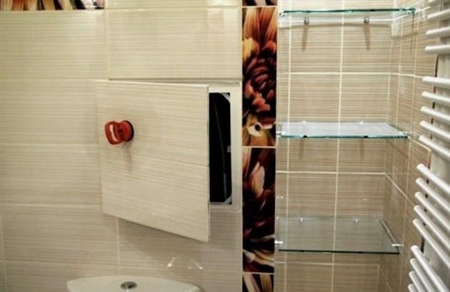 Szépséget viszünk a fürdőszobába: melyik ajtókat válasszuk a WC-hez tartozó szekrényhez - ajánlások és áttekintés