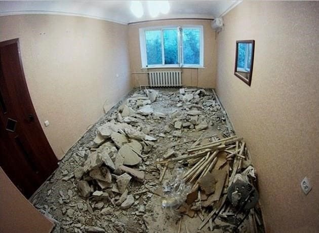 Hogyan lehet lecserélni a hruscsovi régi padlókat a modernekre?
