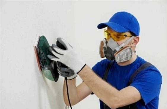 Hogyan kell a falakat megfelelően kirakni a tökéletes festéshez?
