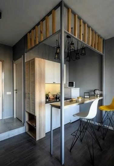 Stúdió apartman egy ablakkal: a belsőépítészet esztétikus és ergonómikus is lehet